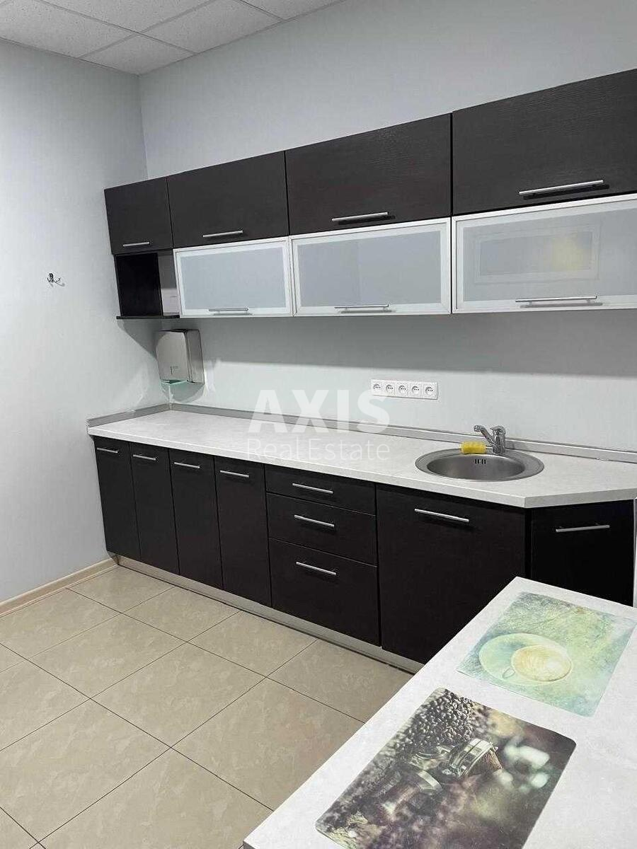 Office vul. Jevgena Konoval'cja 32Г, 177m2573706