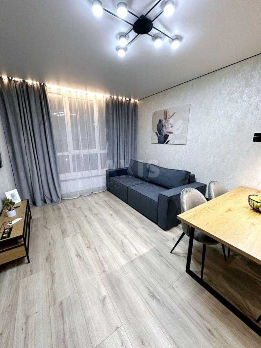 1k apartment vul. Rodyny Kristeriv 14570901