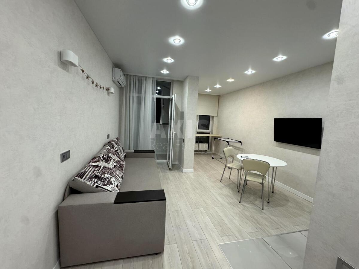 1k apartment vul. Rostyslavska 5Б615182