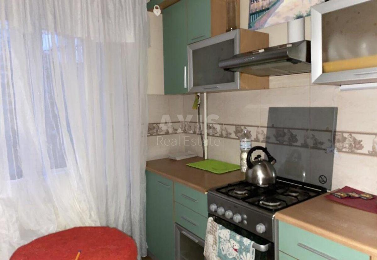 1k apartment vul. Svitlyc'kogo 35