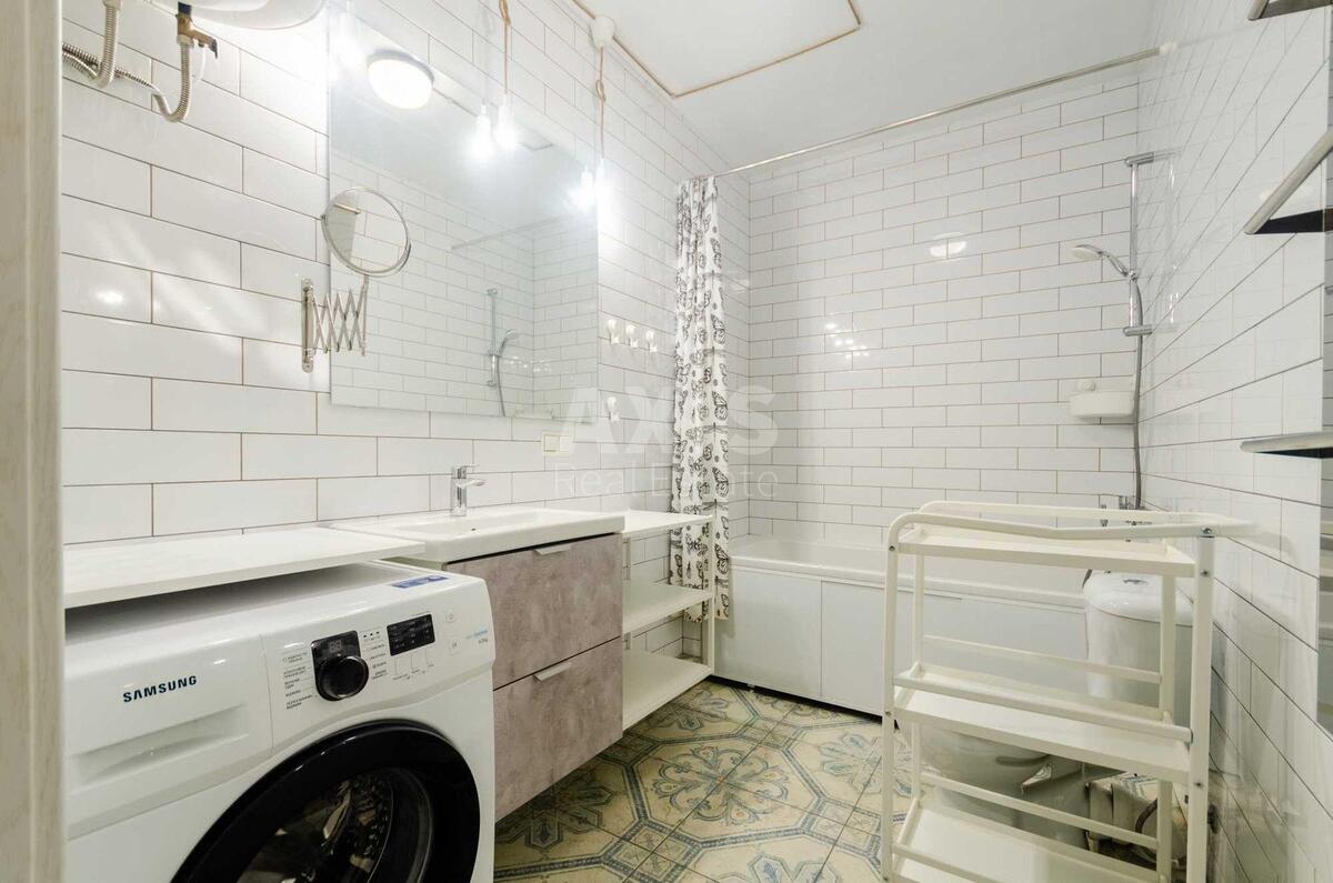 1k apartment vul. Sverstjuka Jevgena 4615765