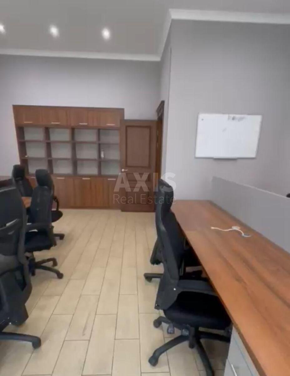 Office vul. Vozdvyzhens'ka 21/23, 135m2614255