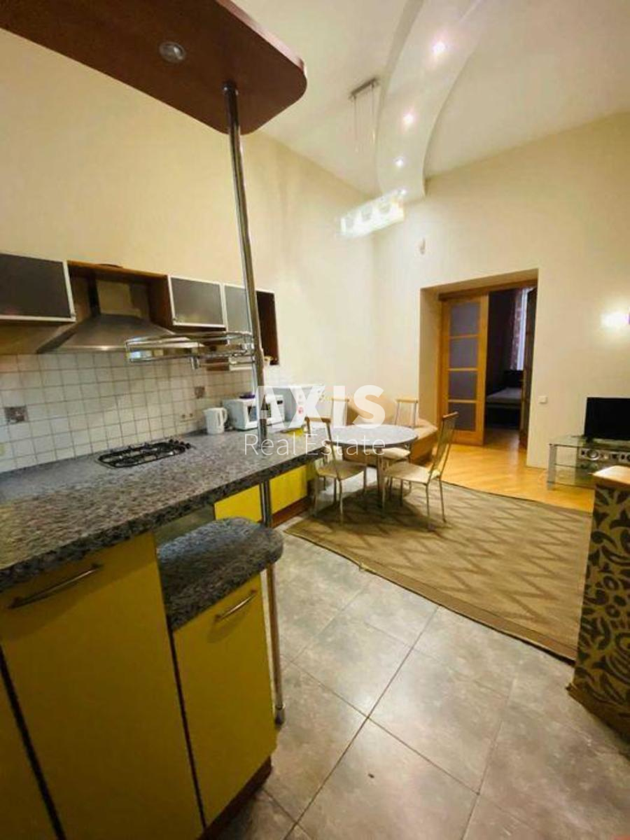 3k apartment vul. Dmytrivs'ka 69