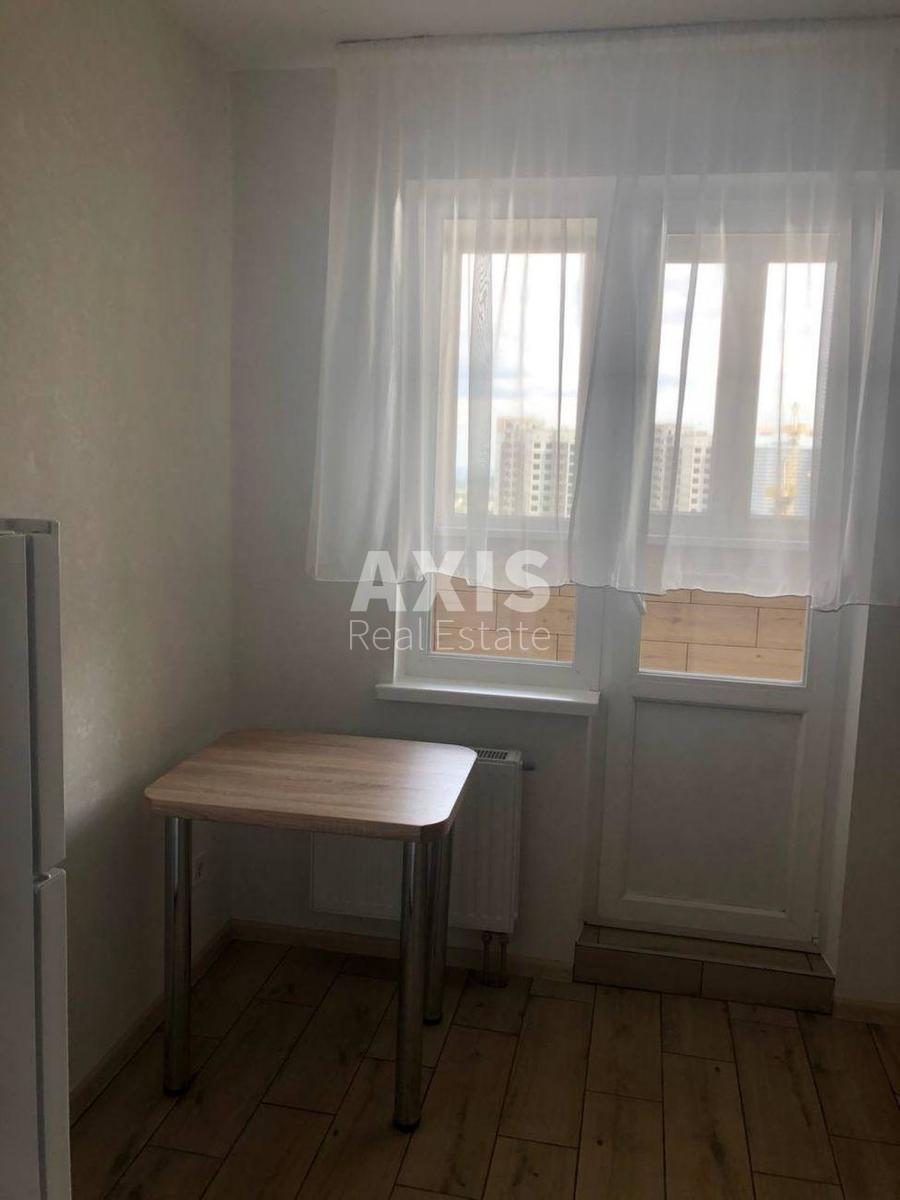 1k apartment pr-t Glushkova Akademika 6289990