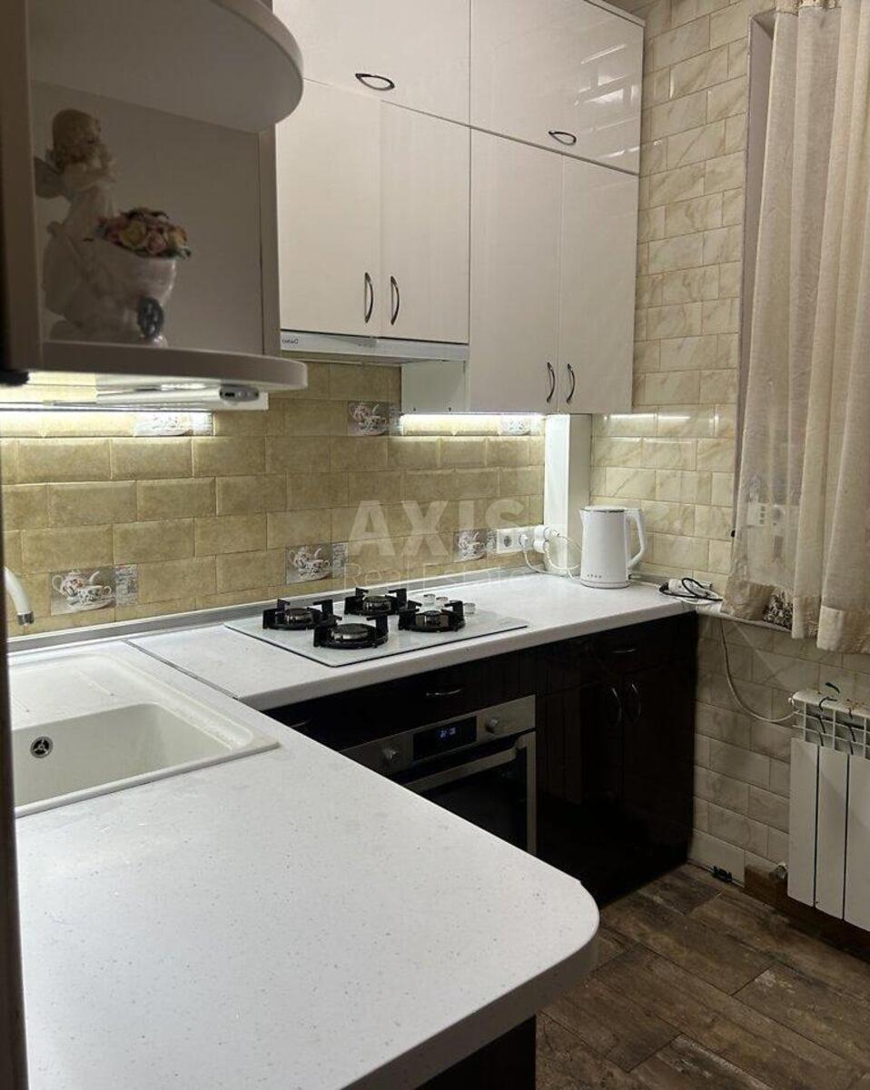 3k apartment vul. Dniprovods'ka 6