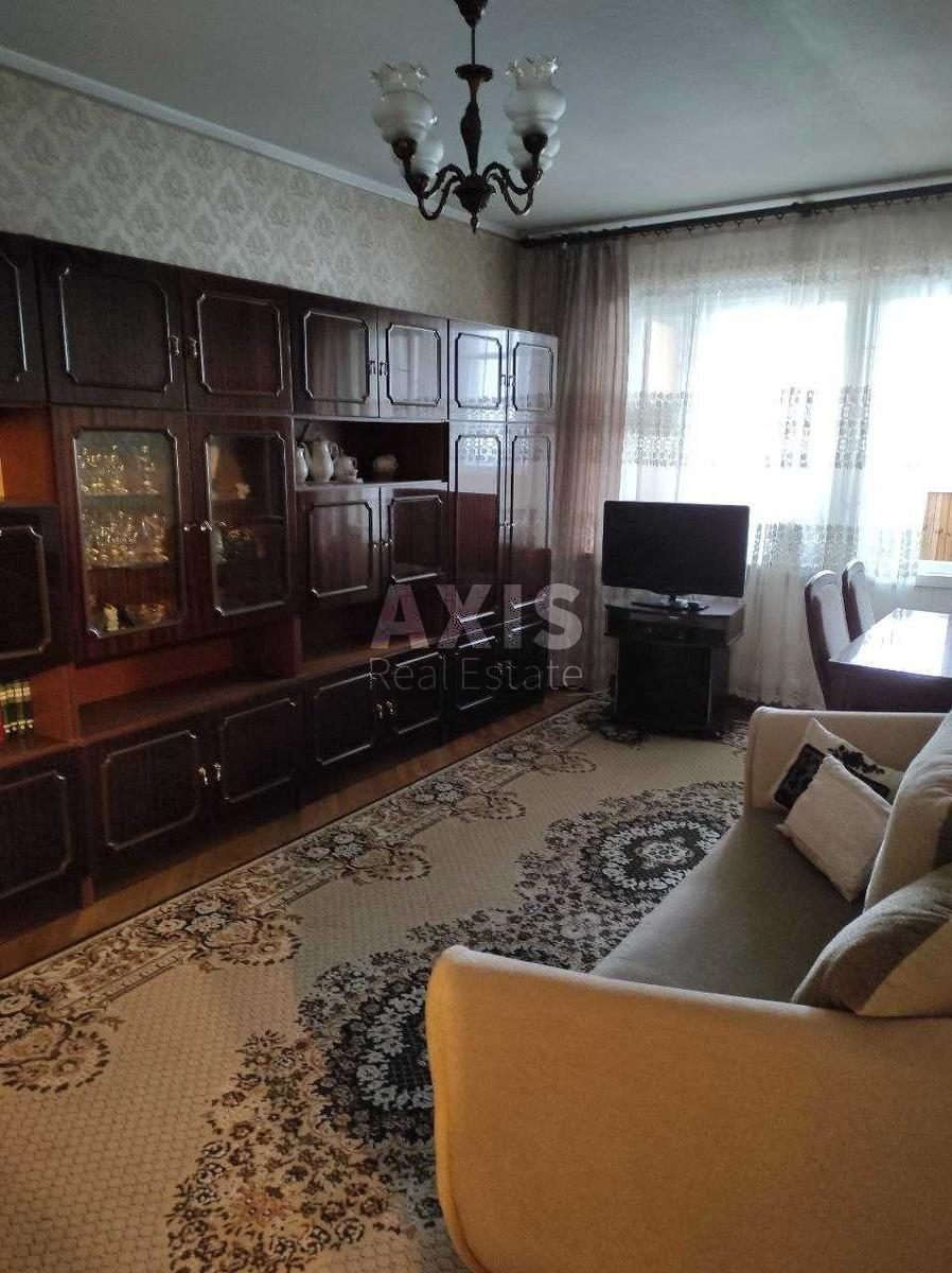 3к квартира вул. Ахматової Анни 11