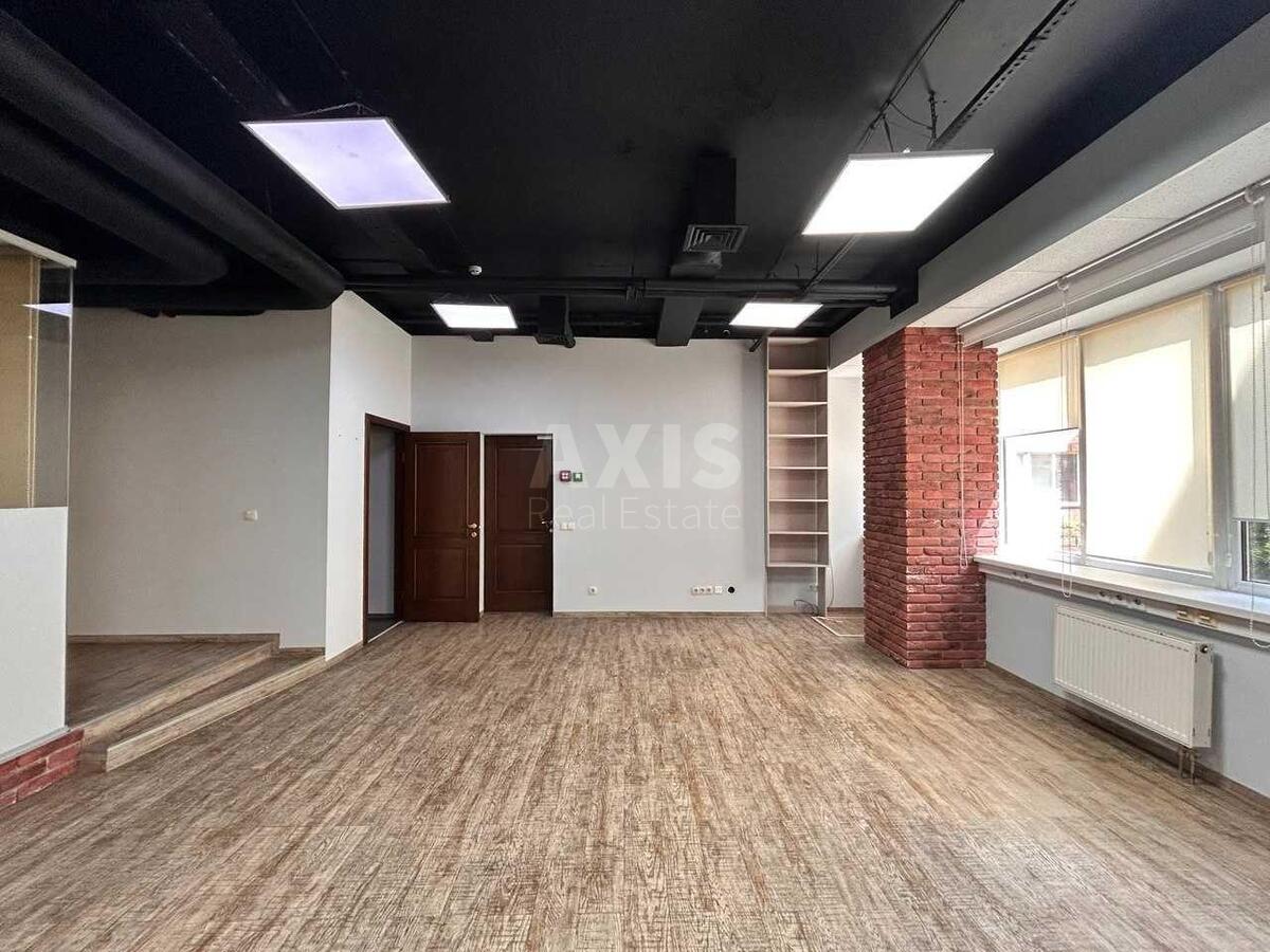 Office pr-t Vidradnyj 95/2А, 295m2