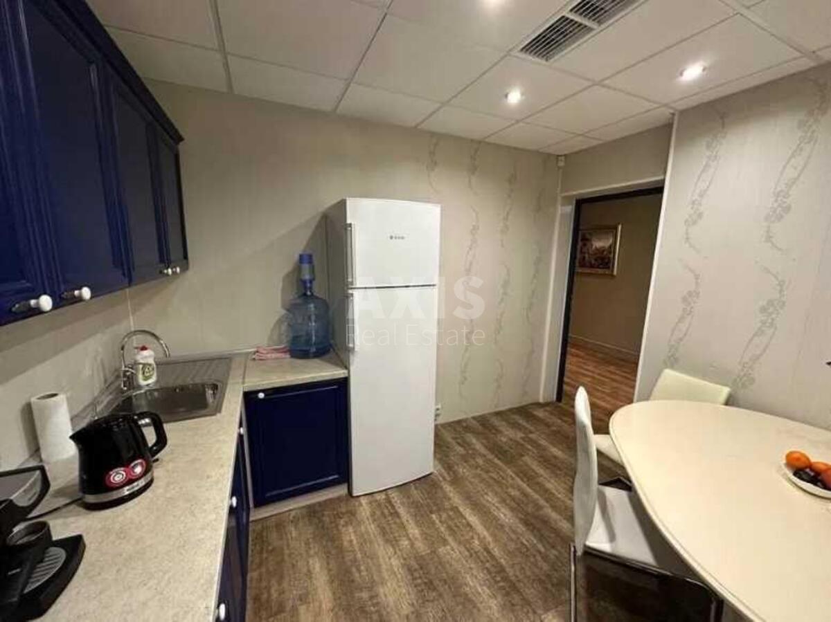 Office vul. Staronavodnyc'ka 6Б, 90m211