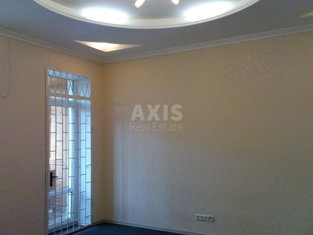 Office vul. Saksagans'kogo 25, 100m261204