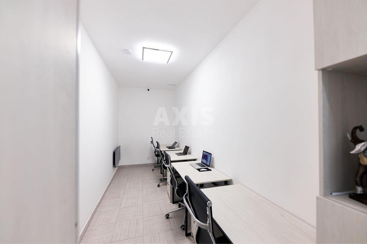 Trade object vul. Pyrogovs'kogo Oleksandra 4, 270m2604697
