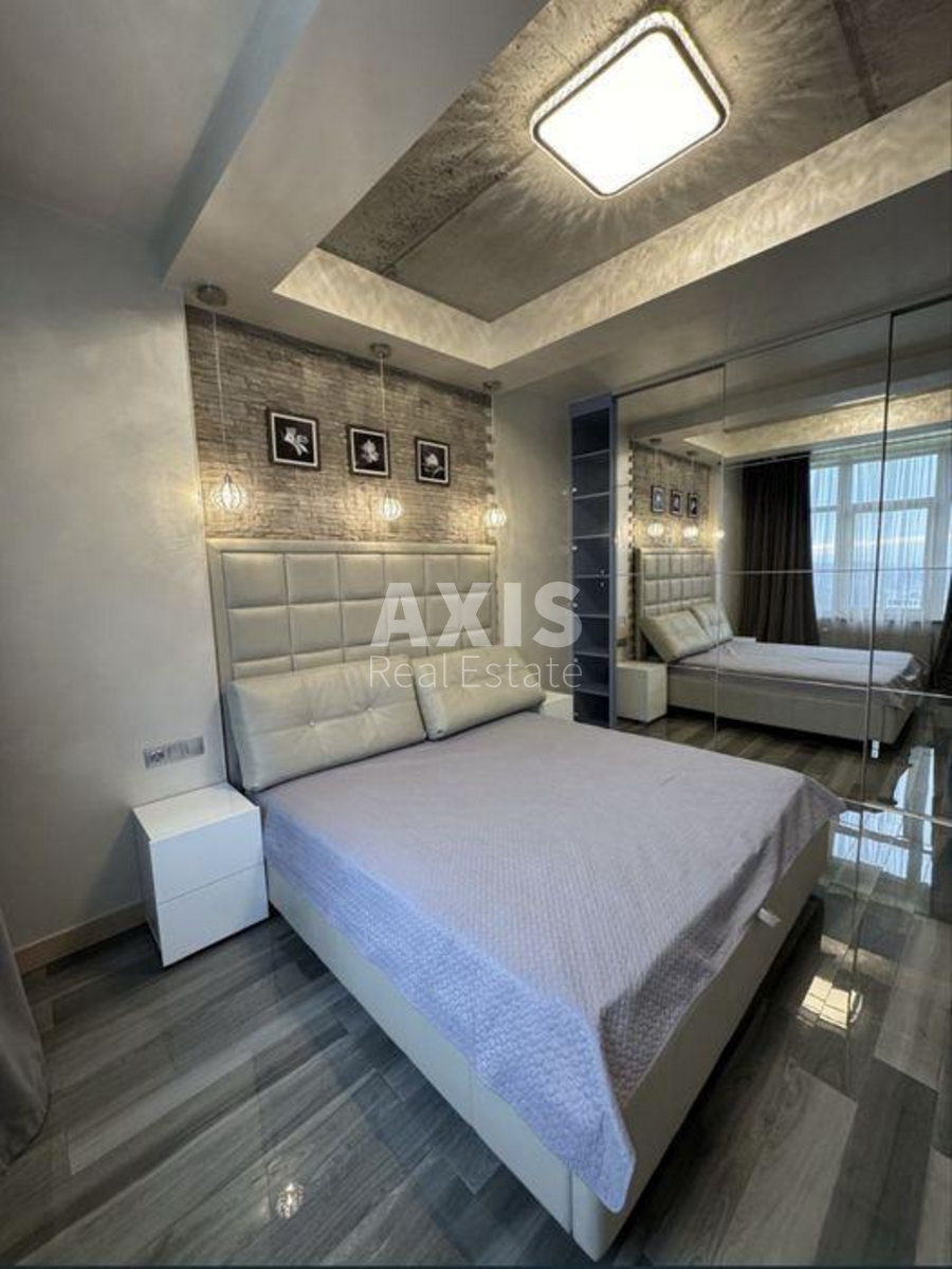 1k apartment vul. Dragomyrova Myhajla 181