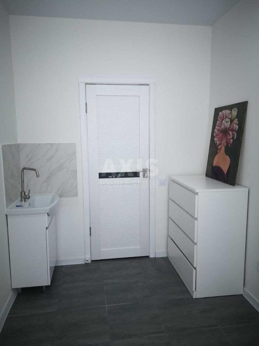 2k apartment vul. Malozemel'na 755