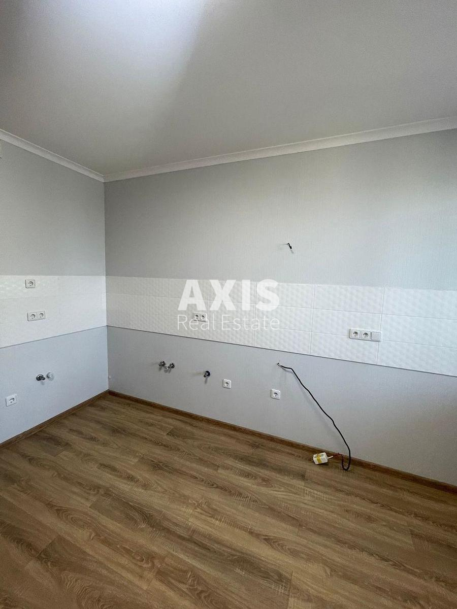 3k apartment vul. Myhajla Maksymovycha 3Г