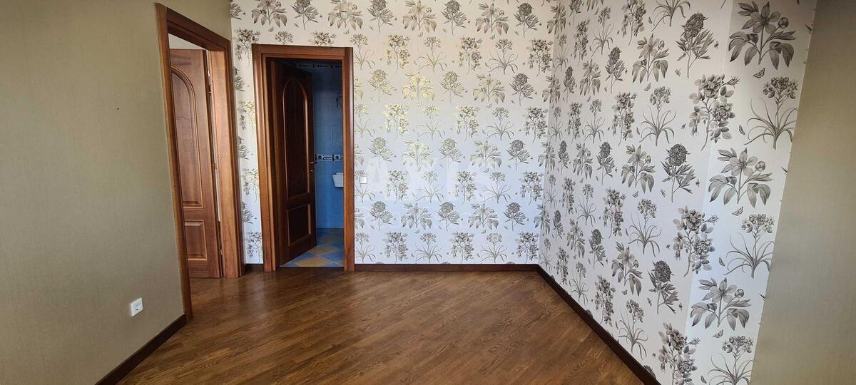 5k apartment vul. Orlyka Pylypa 1010