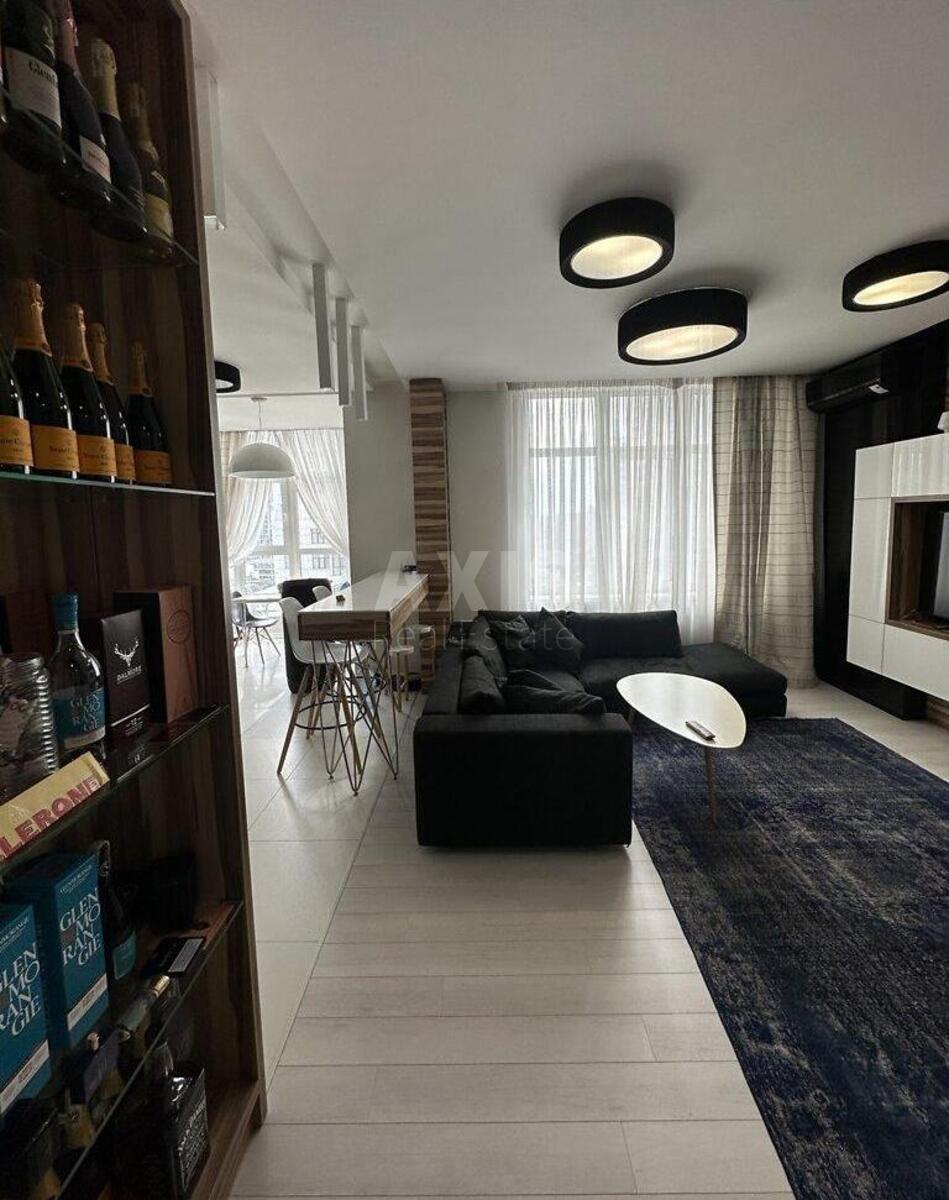 2k apartment vul. Dragomyrova Myhajla 202