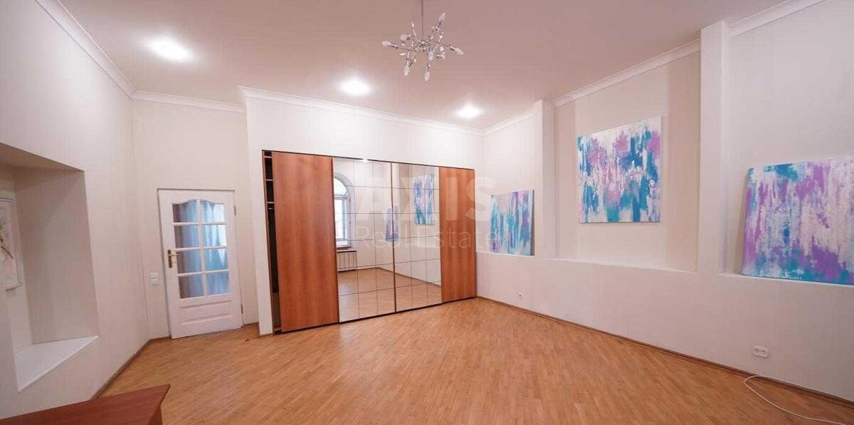 Офис ул. Лютеранская 12, 135м20