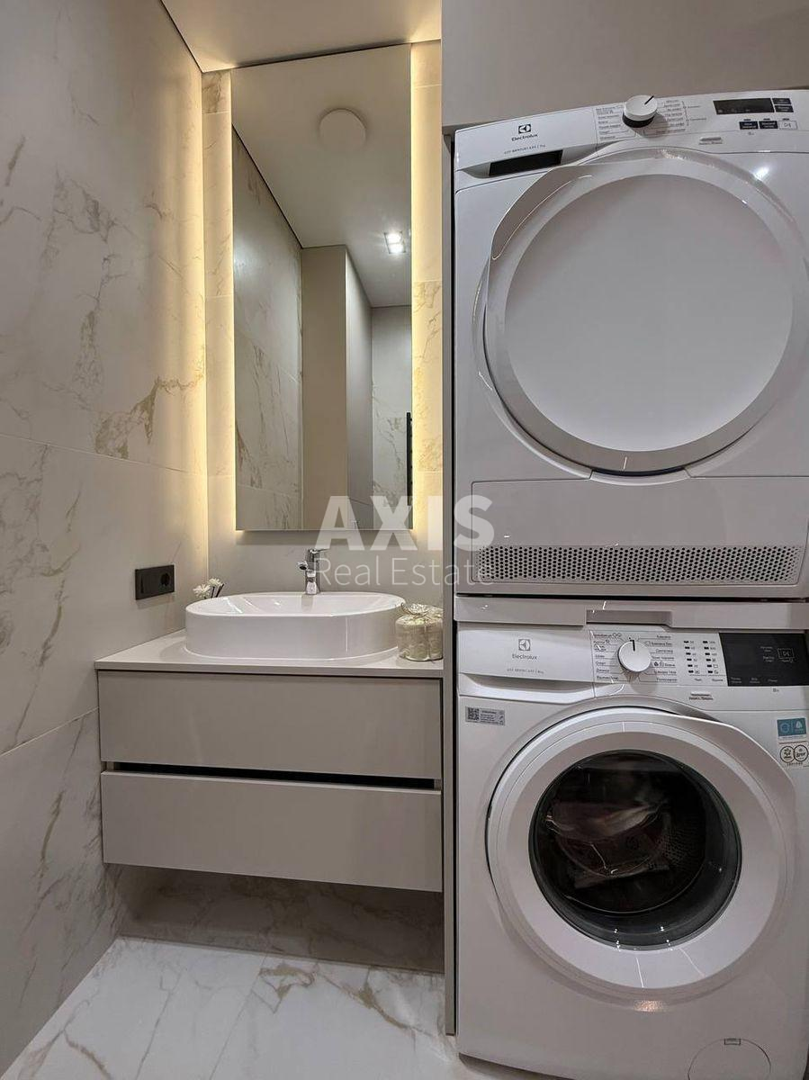 4k apartment vul. Rodyny Kristeriv 145813515