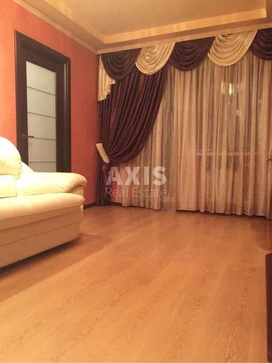 3k apartment vul. Vyborz'ka 806