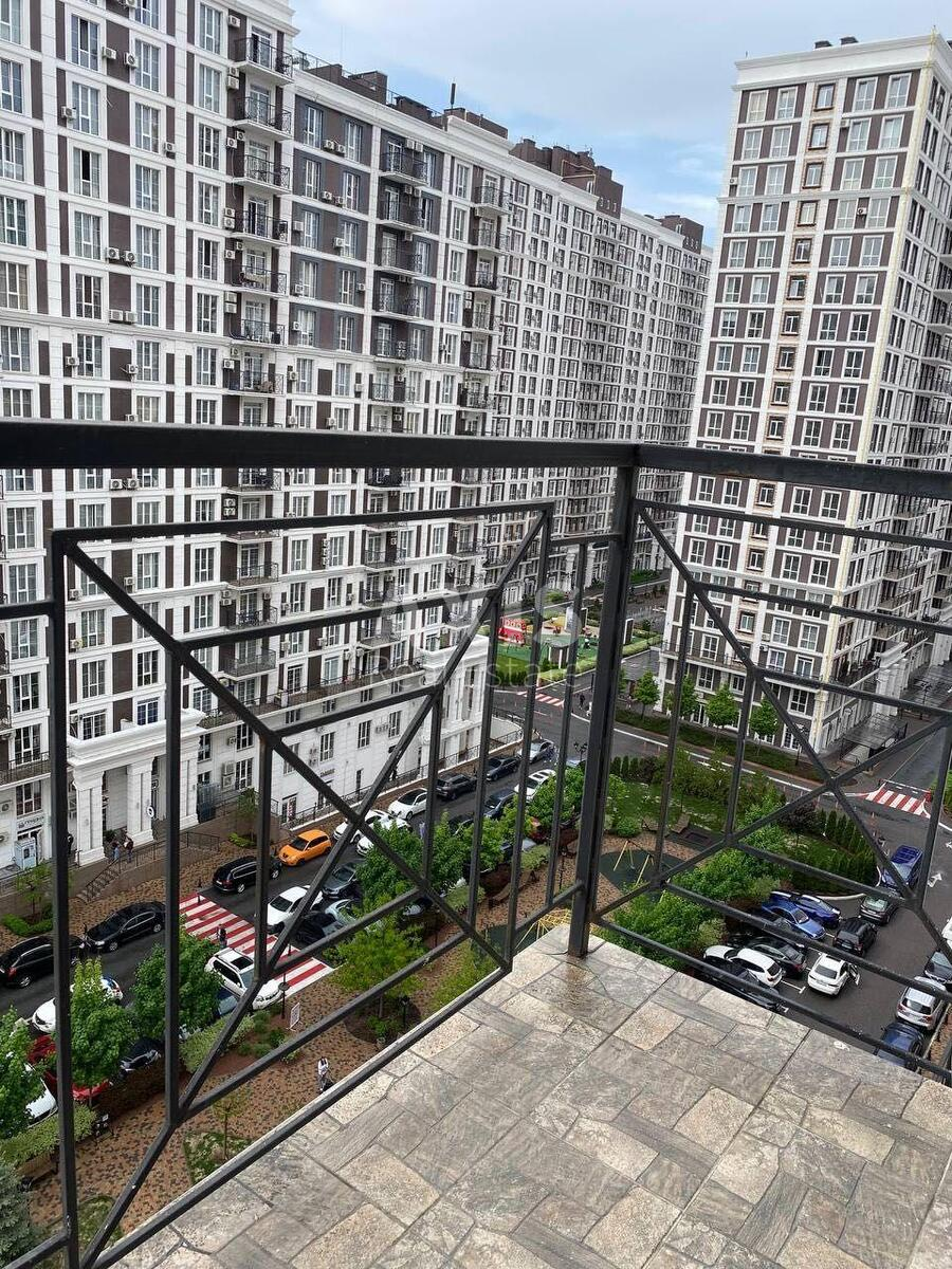 2k apartment vul. Myhajla Maksymovycha 243