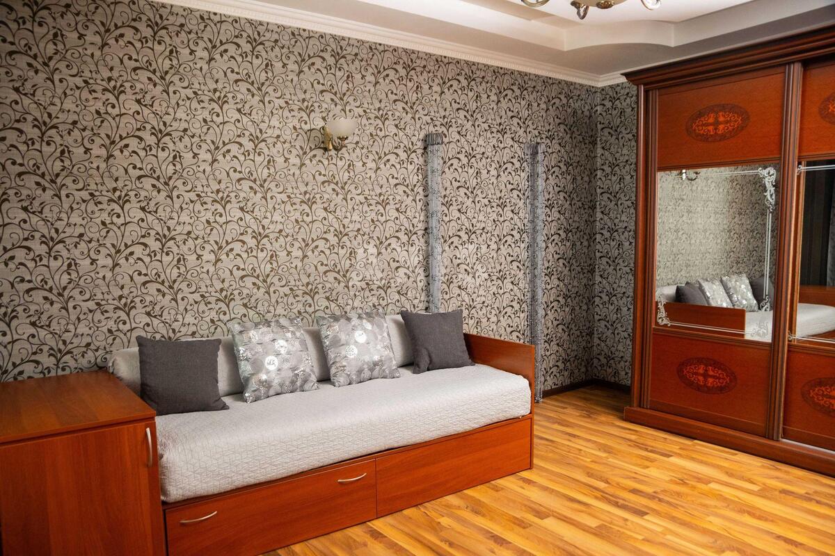 3k apartment pr-t Tychyny Pavla 16/21