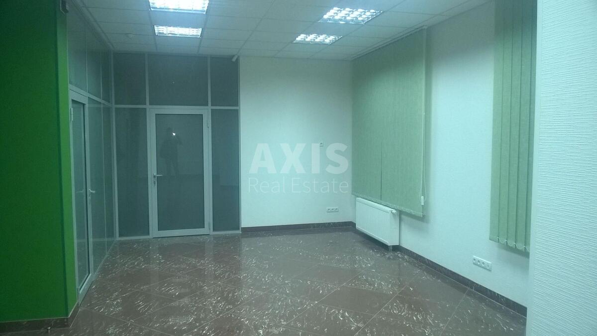 Office vul. Lebedjeva Mykoly 14, 77m25