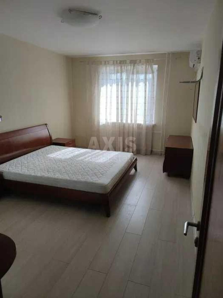 2k apartment vul. Revuc'kogo 53