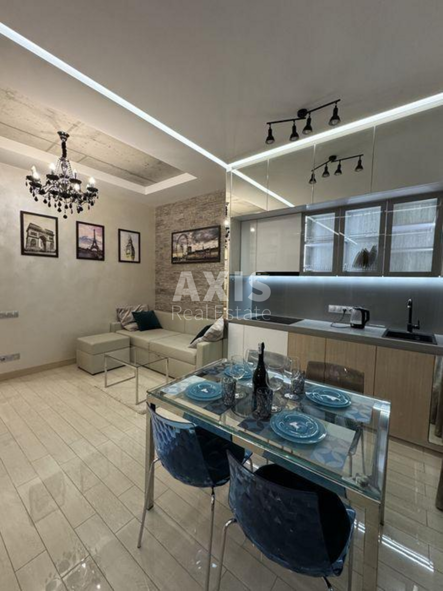1k apartment vul. Dragomyrova Myhajla 18