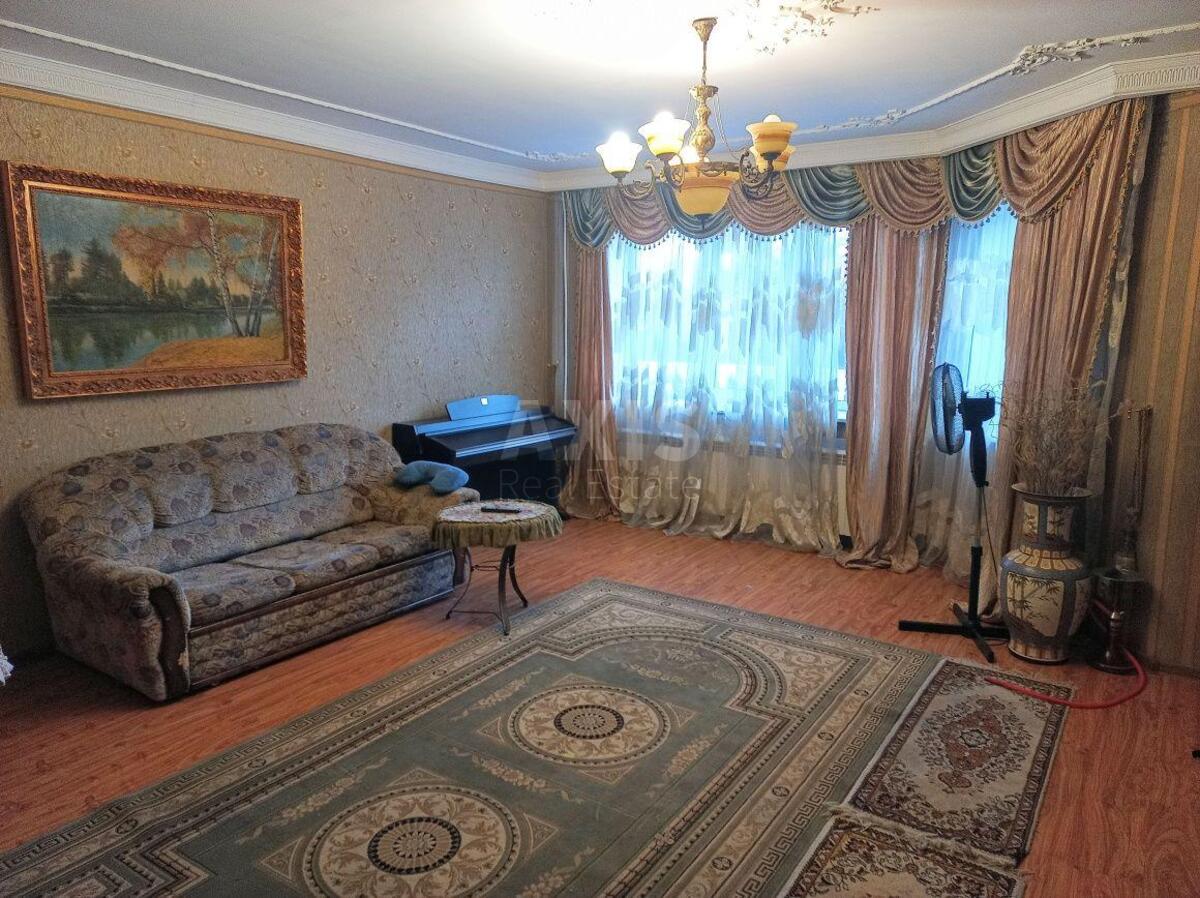 Дoм ул. Садовая 208-я, 300м2, город Киев0