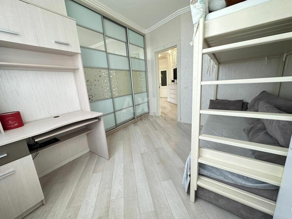 2k apartment vul. Oleny Pchilky 62