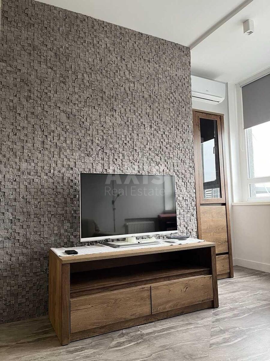 1k apartment vul. Nyzhn'okljuchova 142