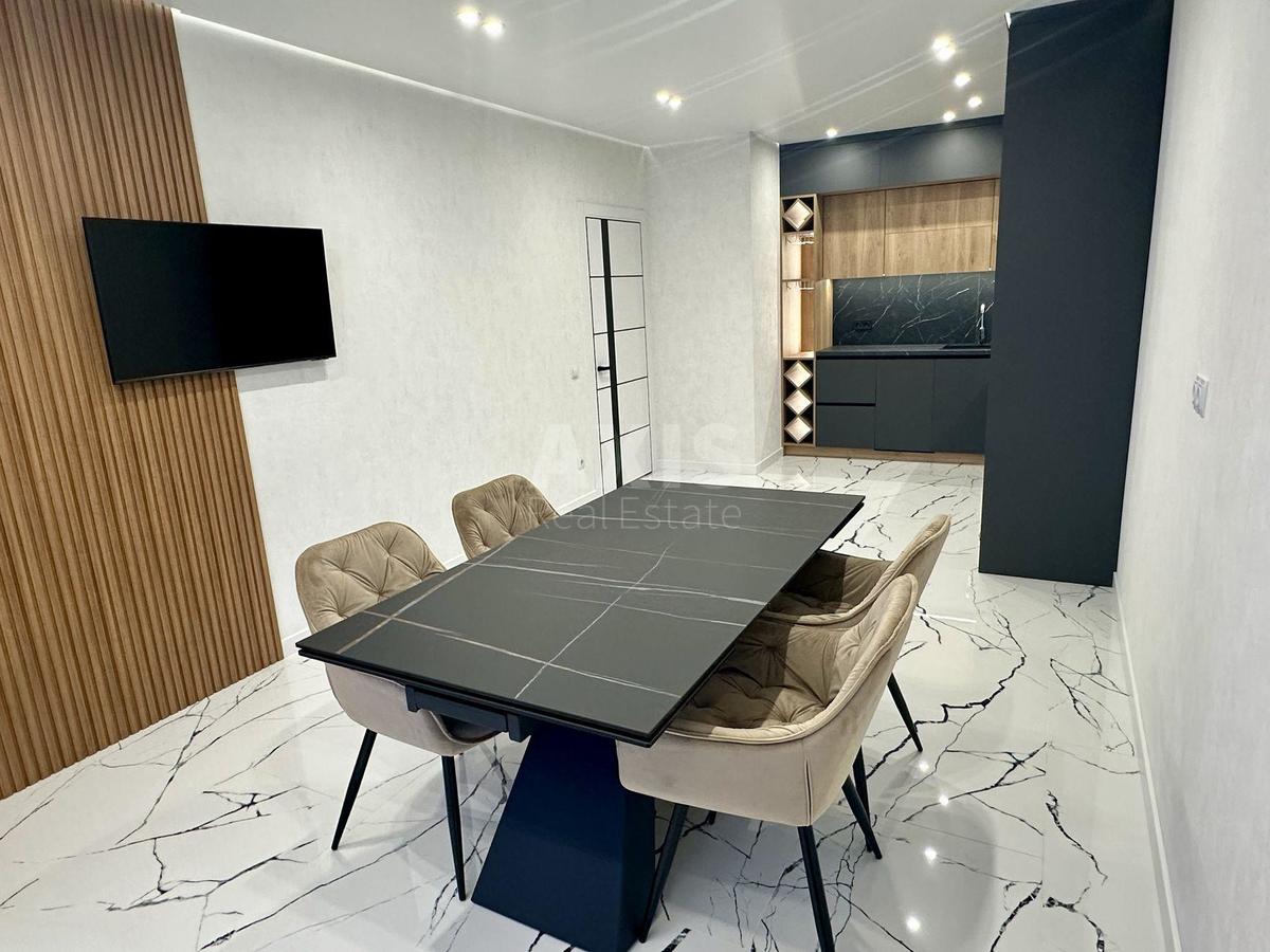 1k apartment vul. Rodyny Kristeriv 201