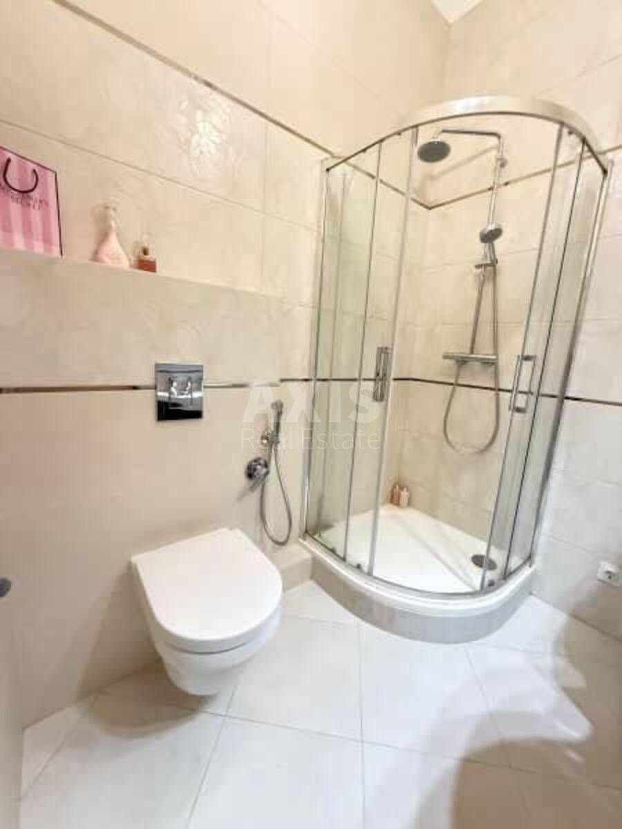 2k apartment vul. Universytets'ka 23599704