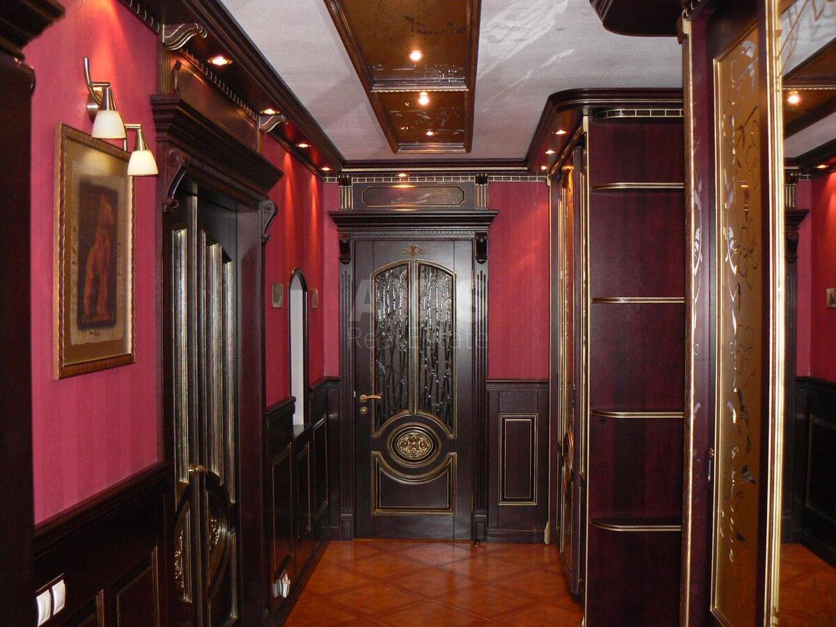 3k apartment vul. Ahmatovoi' Anny 334