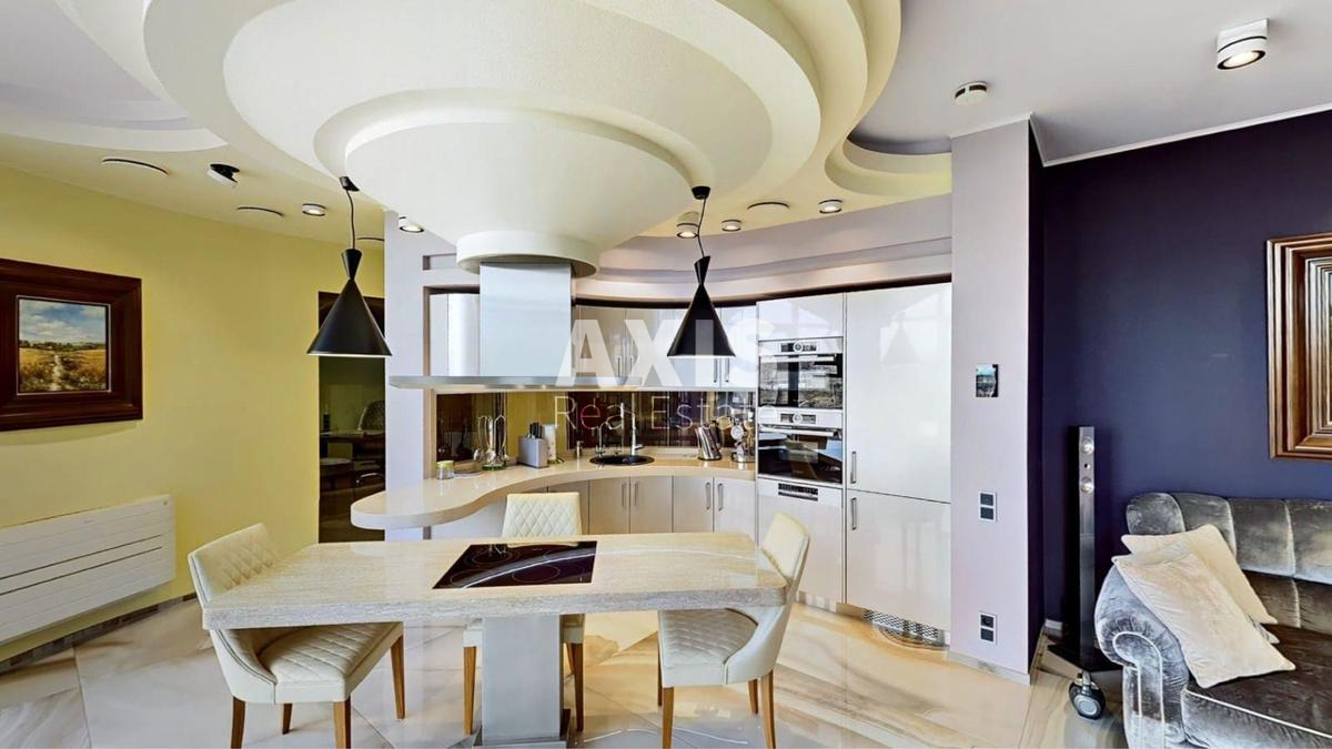3k apartment vul. Strutyns'kogo Sergija 20