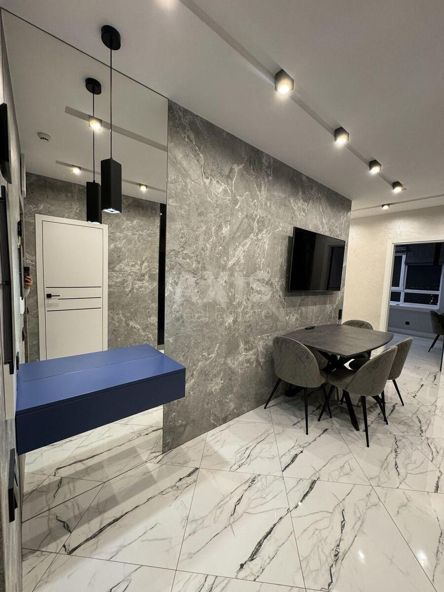 2k apartment vul. Gulaka Mykoly 41