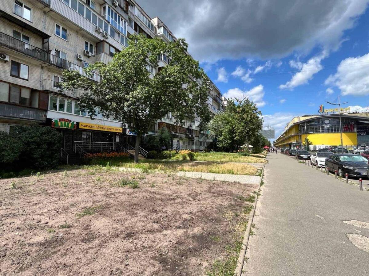 Объект торговли пр-т Оболонский 7, 50м2611701