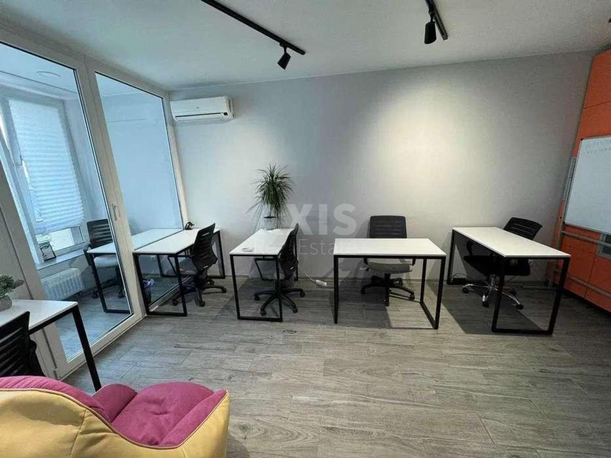 Office vul. Myshugy Oleksandra 1А, 125m2