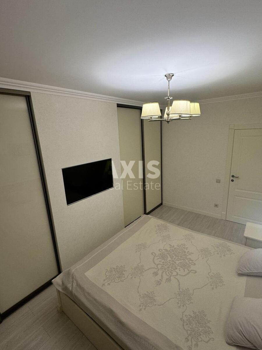 3k apartment vul. Kahovs'ka 607