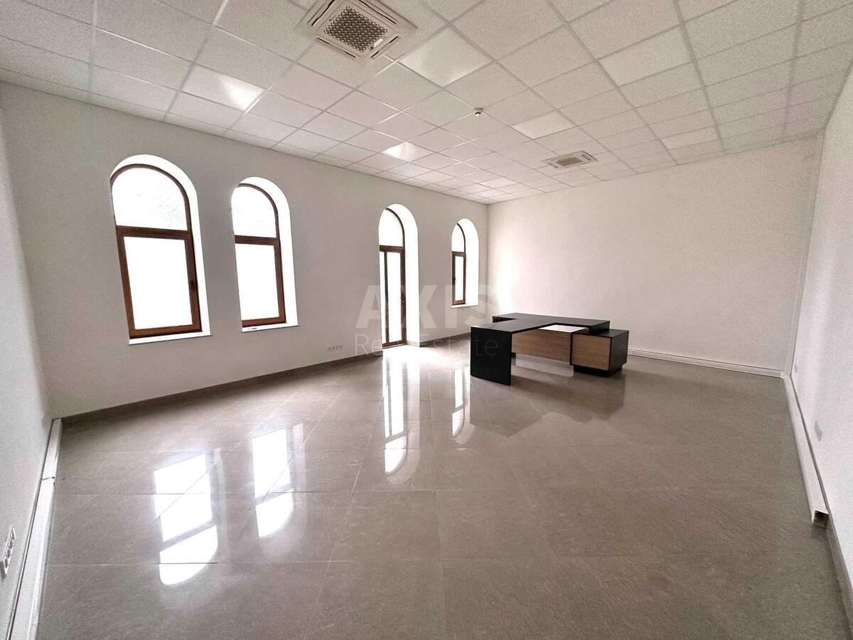 Office vul. Zhyljans'ka 19, 844m2575796