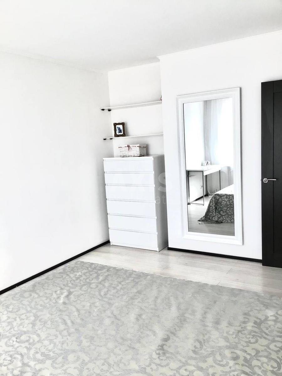 1k apartment vul. Karpyns'kogo Akademika 12/256