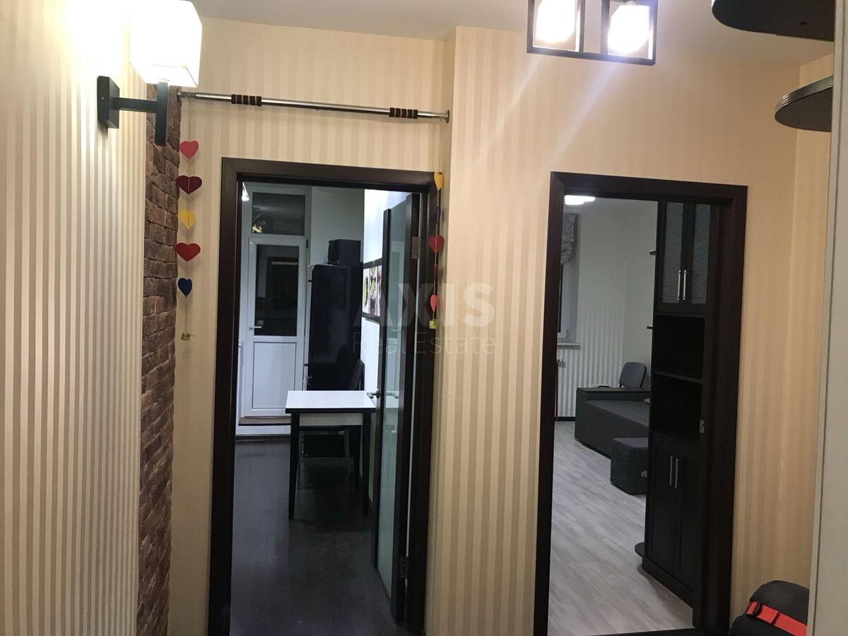 1k apartment vul. Petra Kalnyshevs'kogo 74