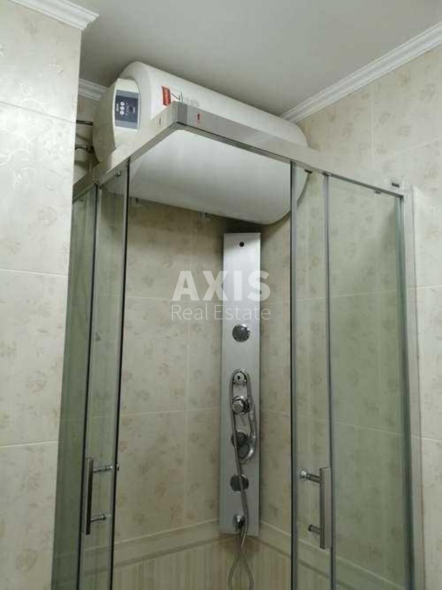 5k apartment vul. Staronavodnyc'ka 4в7
