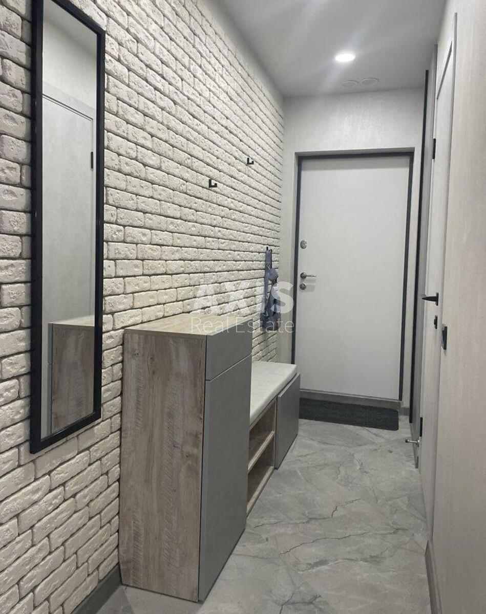 1k apartment vul. Naumova Generala 1Б7