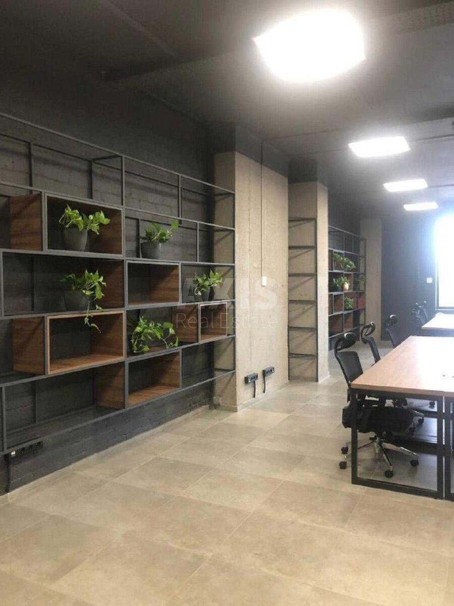 Office bul. Shevchenka Tarasa 2, 253m21