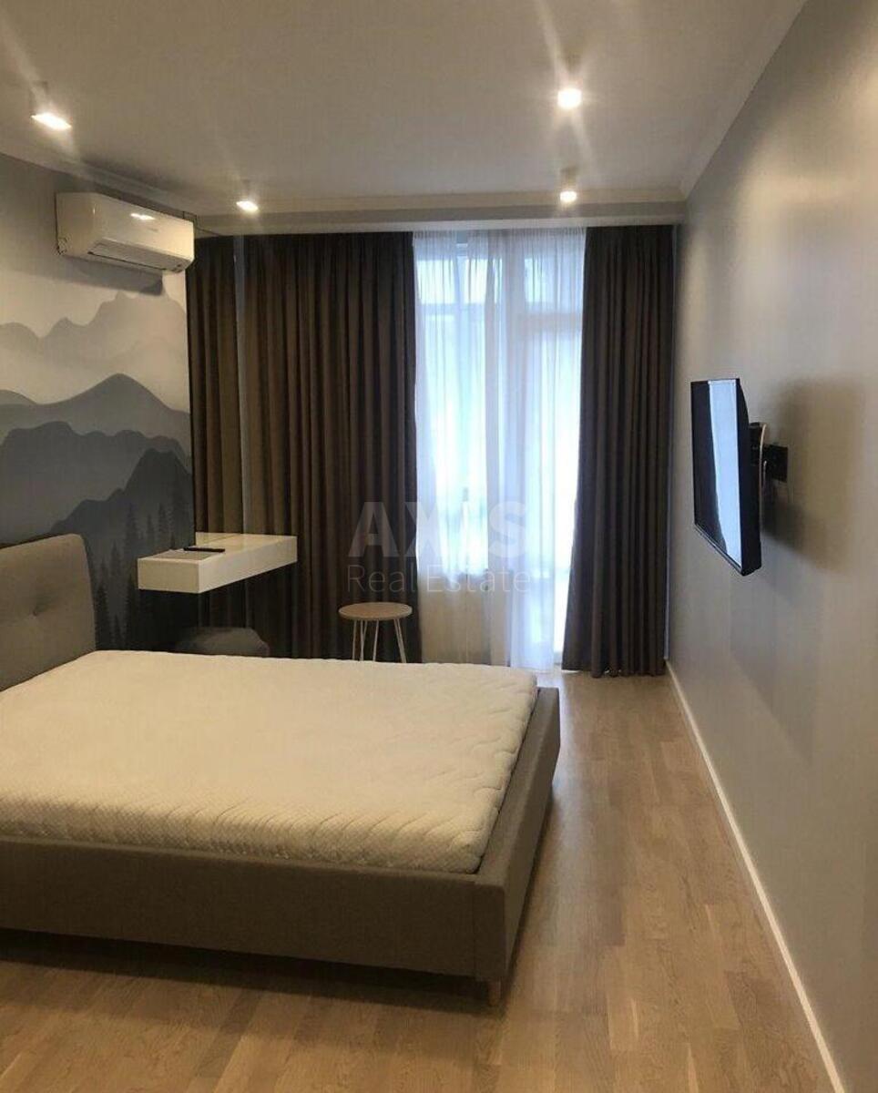 2k apartment vul. Glybochyc'ka 13/21