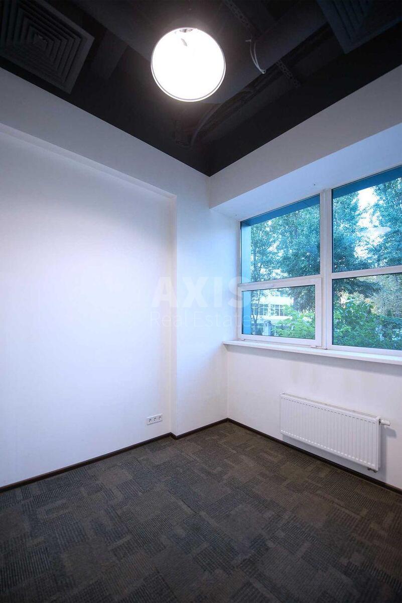 Office prov. Ohtyrs'kyj 7, 175m24