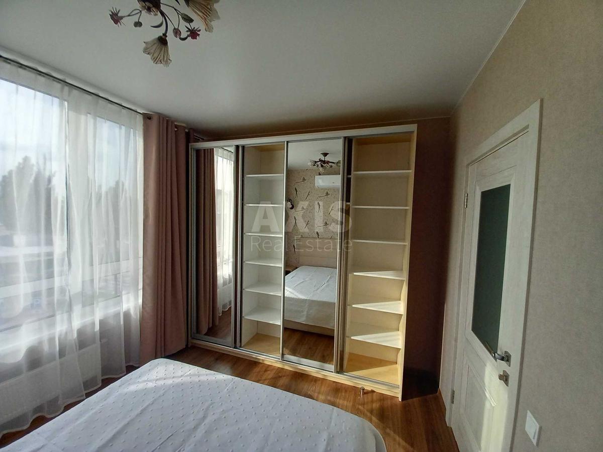 1k apartment vul. Saljutna 2Б5