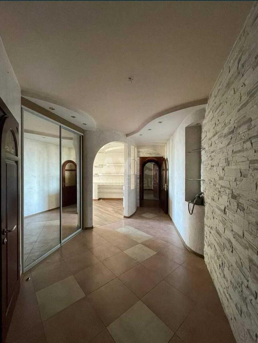 4k apartment vul. Lunachars'kogo 10603825