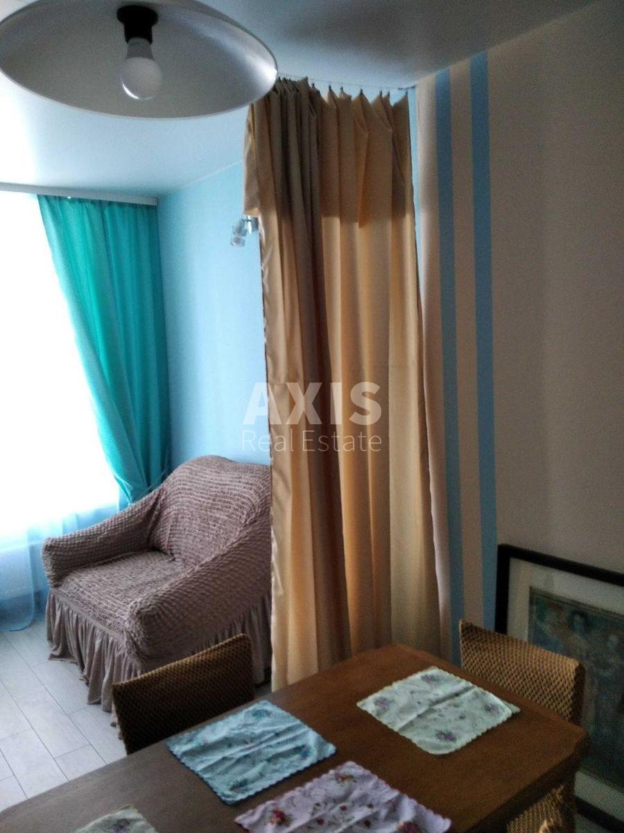 2k apartment nab. Dniprovs'ka 13