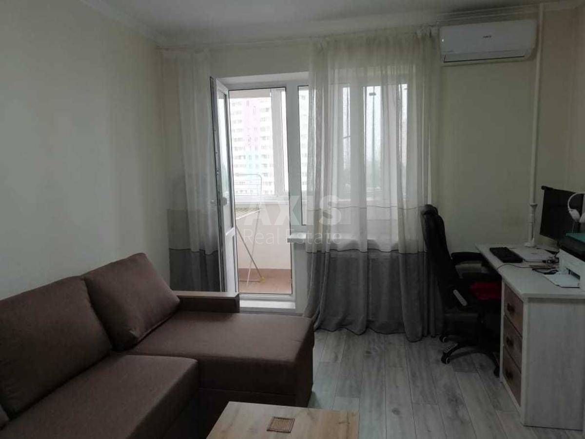 2k apartment vul. Horol's'ka 8/40